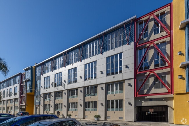 Building Photo - Bluxome Lofts