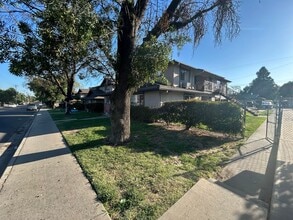 Building Photo - 816 Sutter Ave