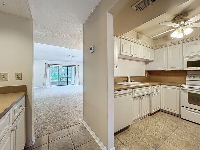 Foto del edificio - 330 Markley Ct