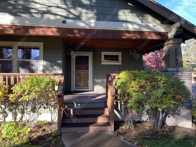 Building Photo - 2597 NW High Lakes Loop