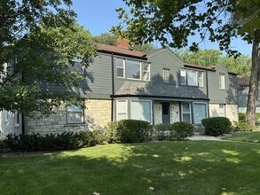 Building Photo - 500 Braeside Rd