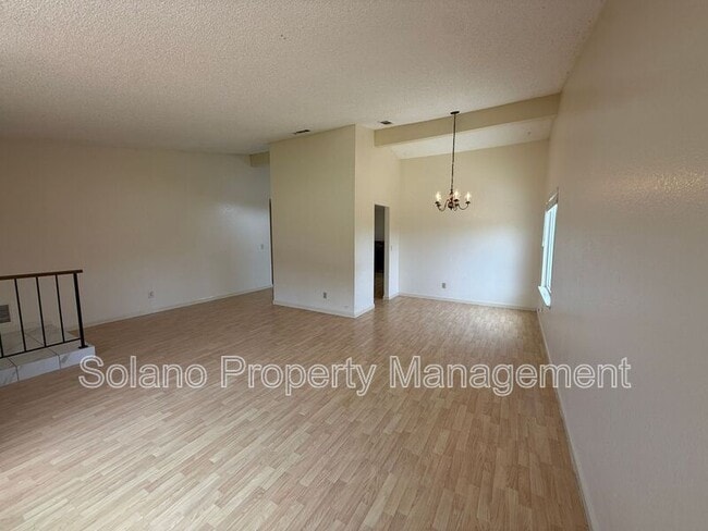 Building Photo - 2506 Marquette Ct
