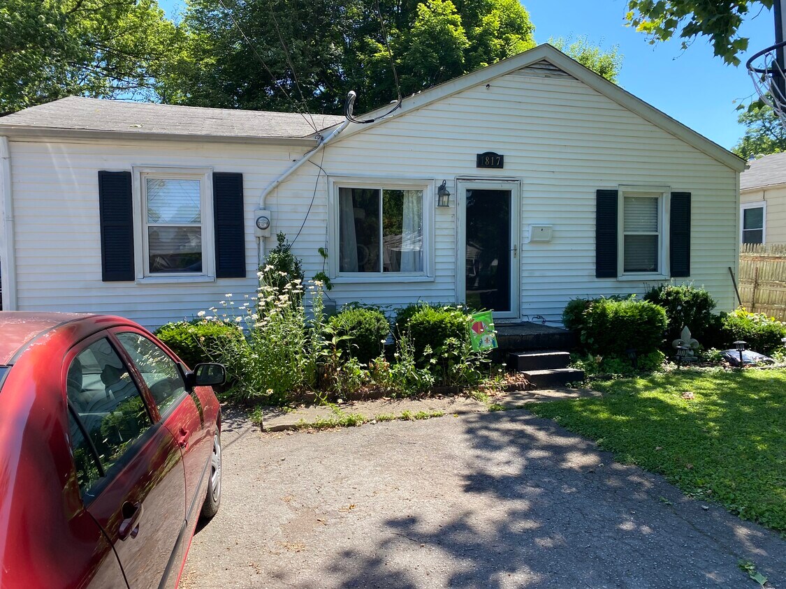 Foto principal - 1817 Washington Blvd