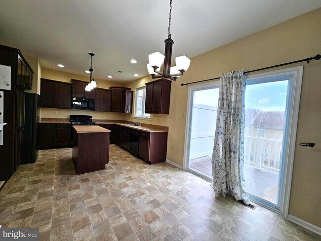Foto del edificio - 4 Wildflower Ct