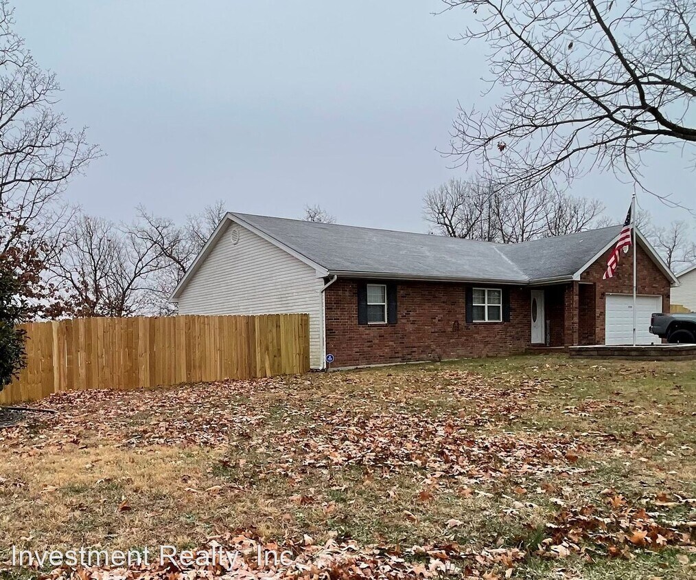 Primary Photo - 3 br, 2 bath House - 21104 Larson Rd