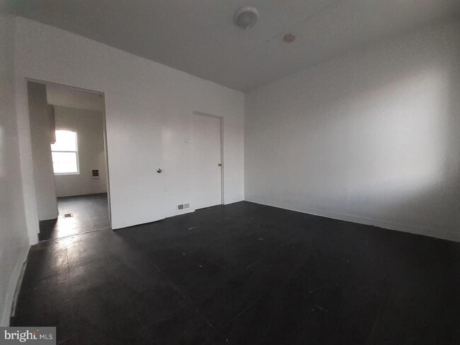 Foto del edificio - 248 E Cambria St