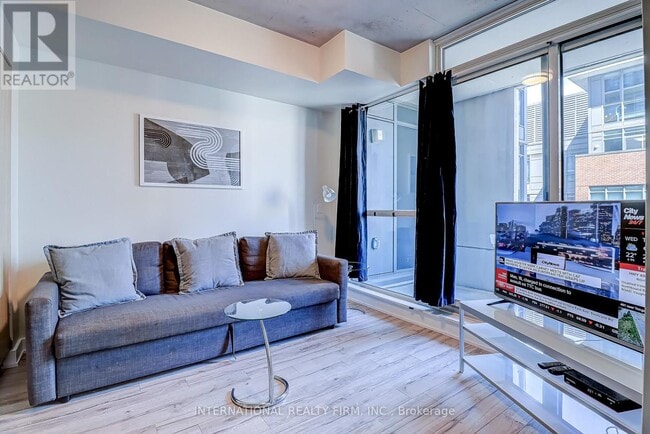 Photo du bâtiment - 20 Minowan Miikan Ln