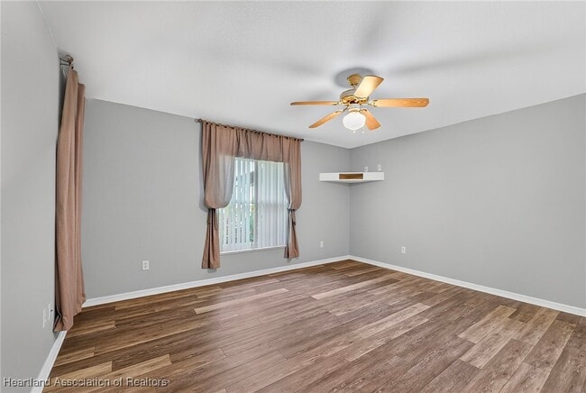 Building Photo - 105 Fern Ct