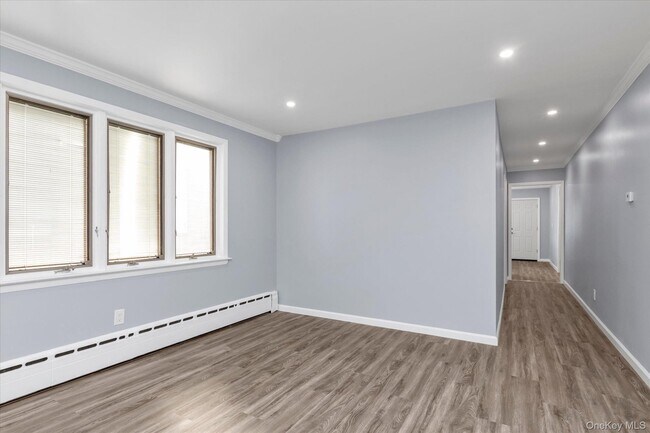 Foto del edificio - 6 Franklin Ave