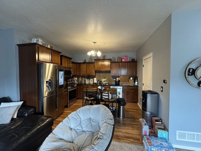 Foto del edificio - Large 3-Bedroom, 3.5-Bathroom Townhome