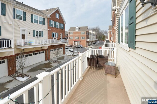 Building Photo - 12-48-48 12th St