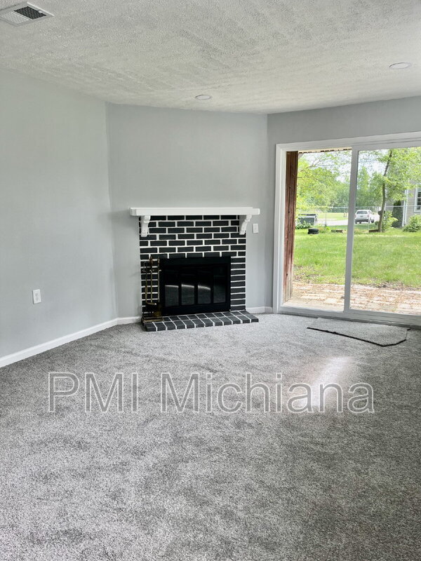 Building Photo - 3110 Voll Ln