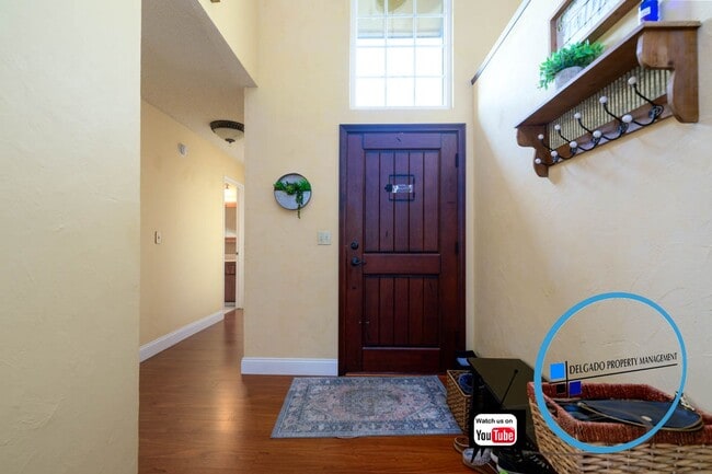 Building Photo - Benicia gorgeous 3 bedroom 2 bath home is ...