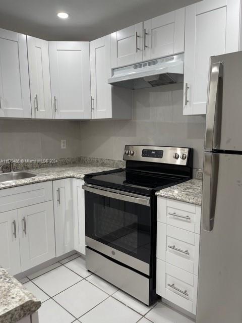 Building Photo - 8301 SW 142nd Ave