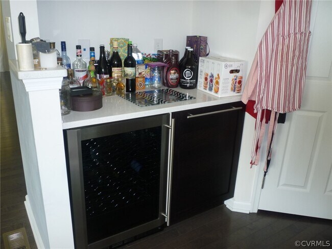 Foto del edificio - 3807 Fish Pond Ln