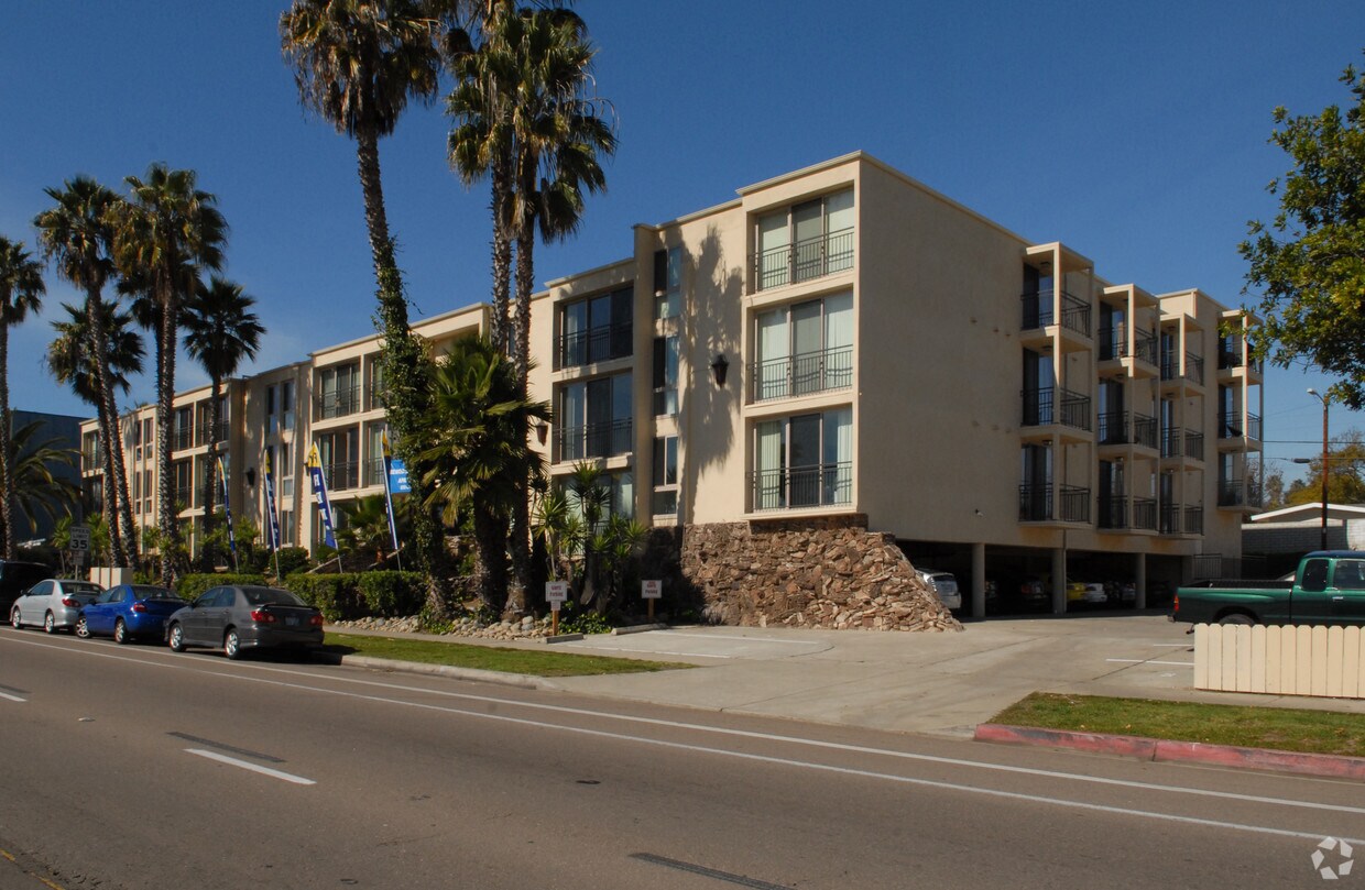 Villa Apartments San Diego, CA