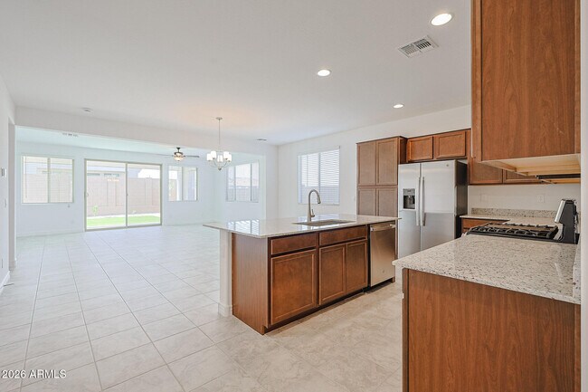 Building Photo - 14746 W Smoketree Dr