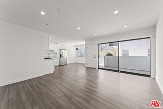 Building Photo - 1264 9th St