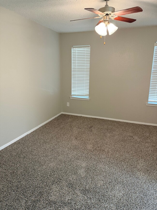 Foto del edificio - Sierra Apartments