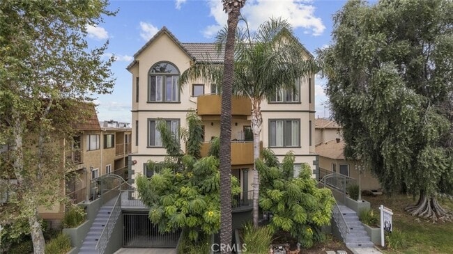 Building Photo - 231 E Burbank Blvd