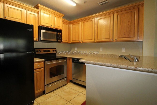 Building Photo - 4020 Crockers Lake Blvd