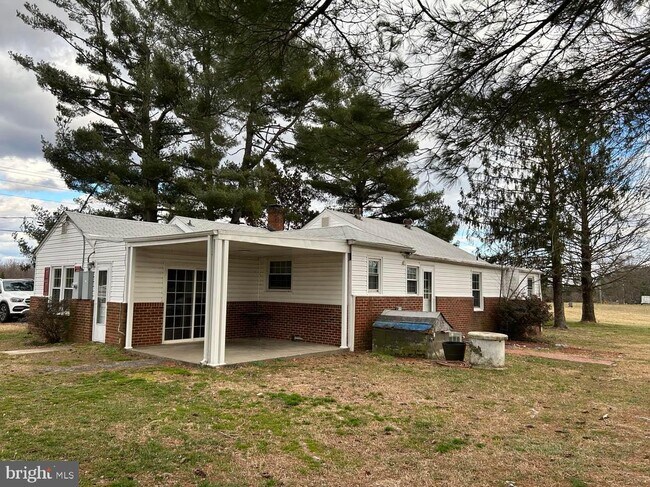 Building Photo - 3820 Lewiston Rd