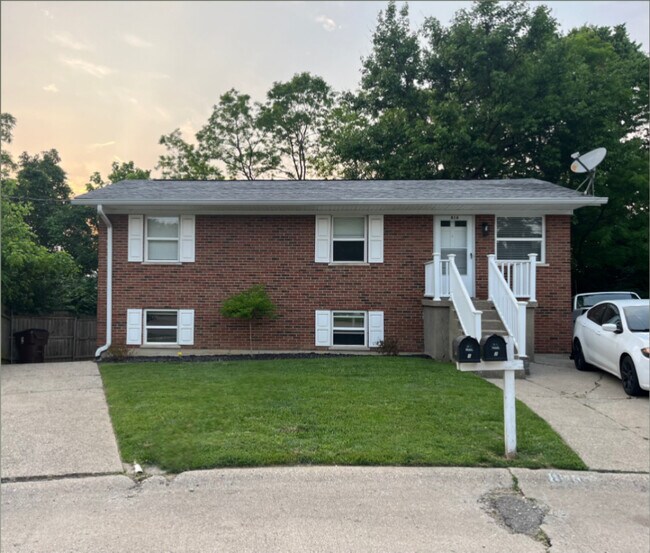Foto del edificio - 816 Tokay Ln