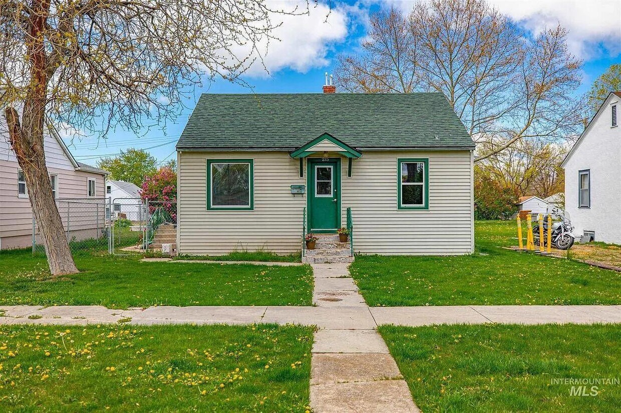 Foto principal - 215 S Juniper St