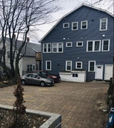 Building Photo - 27 Curve St