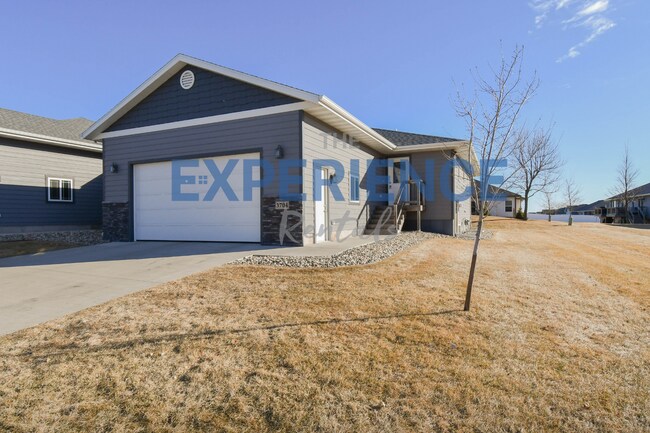 Foto del edificio - 3704 S Outfield Cir