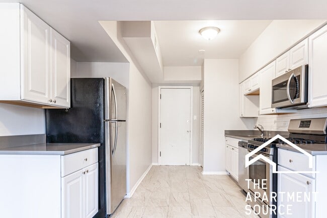 Photo - 3710 N Sheffield Ave Apartment