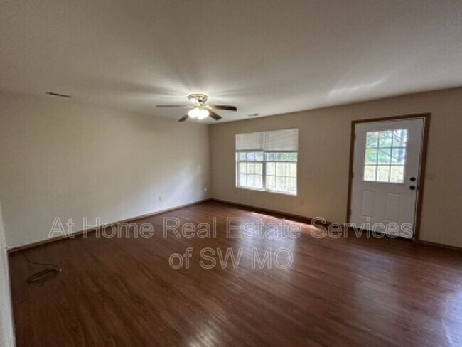 Building Photo - 1143 S Clifton
