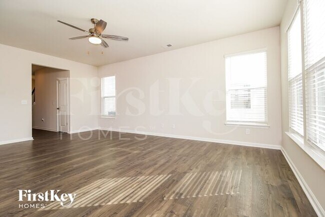 Foto del edificio - 304 Ashborne Ln