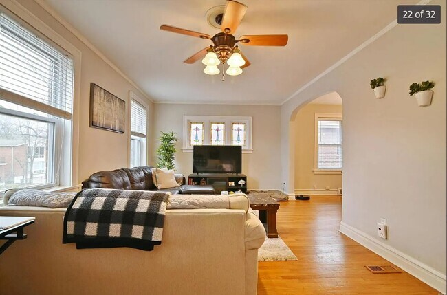 Foto del edificio - 7019 Dartmouth Ave