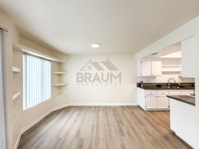 Building Photo - 15000 Burbank Blvd
