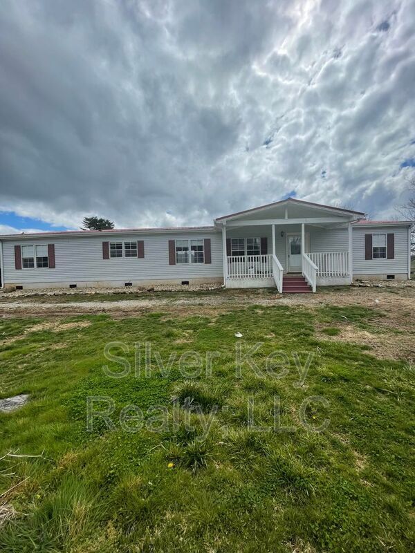 Primary Photo - 140 Camp Rd