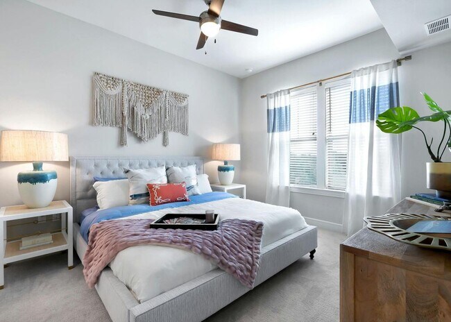 Foto del edificio - 13500 Lyndhurst St