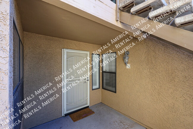 Building Photo - 8787 E Mountain View Rd