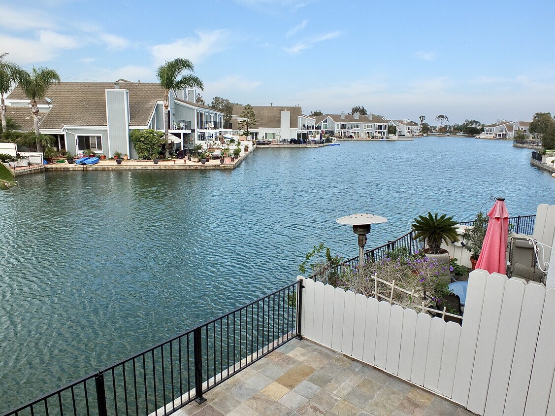 3457 Windspun Dr, Huntington Beach, CA 92649 Condo for Rent in