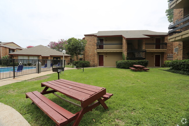 Building Photo - Olmos Club Apartments