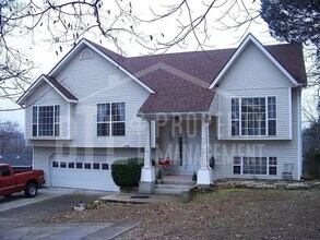 Building Photo - 608 Cliff Dr