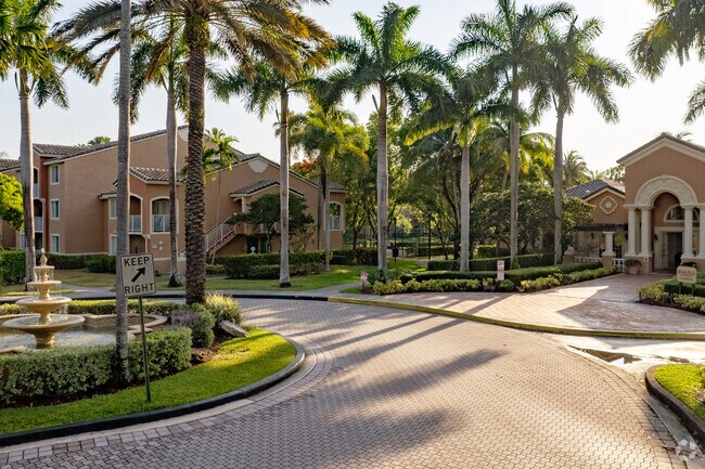 Foto del edificio - The Residence Of Riviera Palms