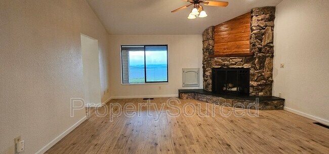 Foto del edificio - 620 Denton Rd