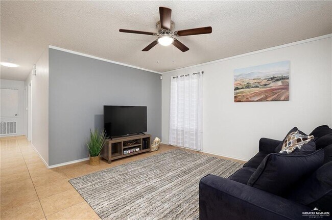 Foto del edificio - 13 Kilgore Ave