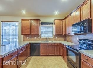 Foto principal - 3 br, 2.5 bath House - 17226 Ashbury Ldg