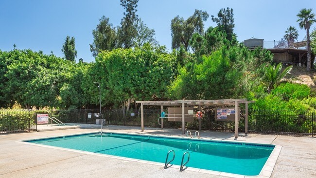 Piscina - 6671 Reservoir Ln
