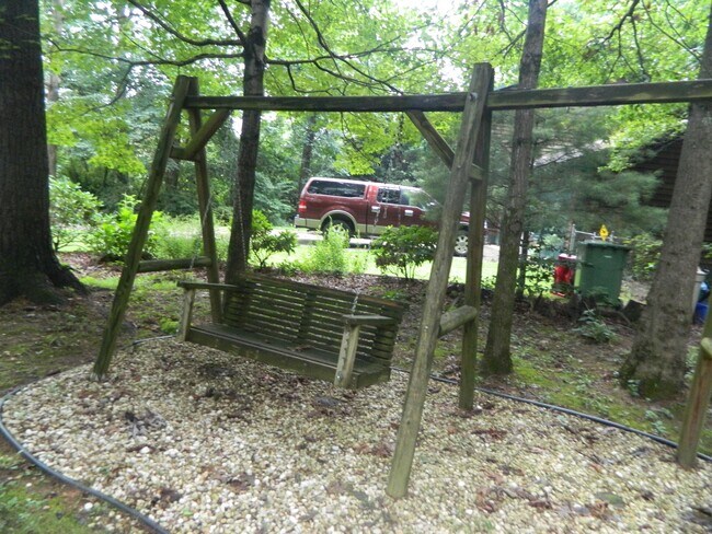 Building Photo - 161 Scarlet Dr