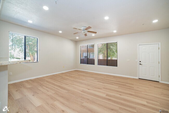 Foto del edificio - 3558 W 22nd Pl