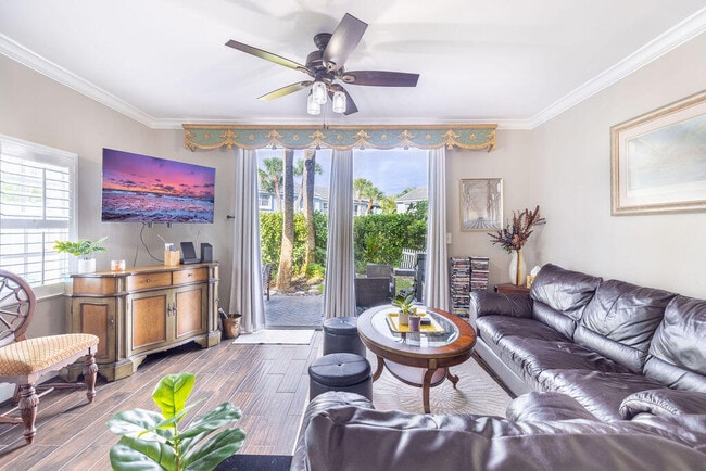 Building Photo - 1038 Jeffery St