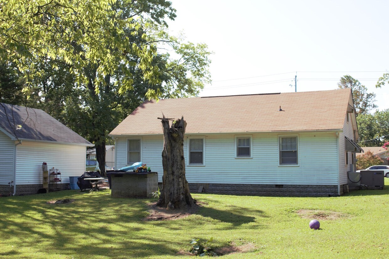 Building Photo - 1506 Old Lascassas Pike